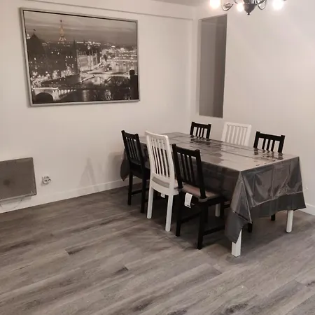 Bed&bed Cergy-paris Homestay *